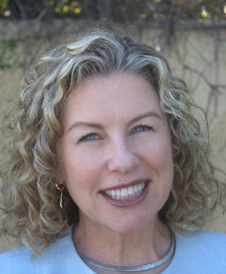 Portrait of Dr. Laura Burgis